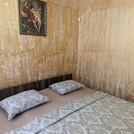 Mano'S Guest House Кобулети Экстерьер фото