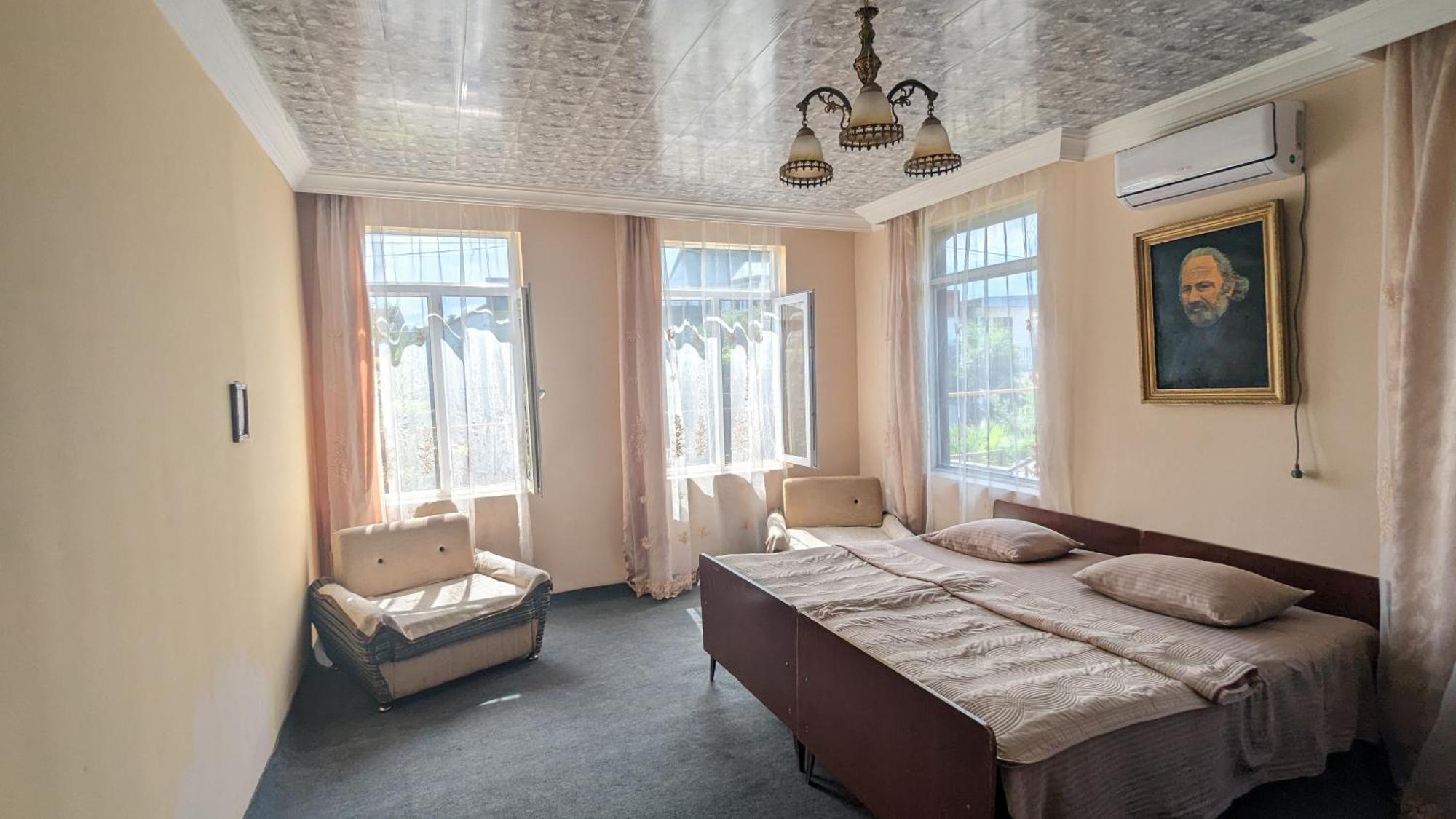 Mano'S Guest House Кобулети Экстерьер фото