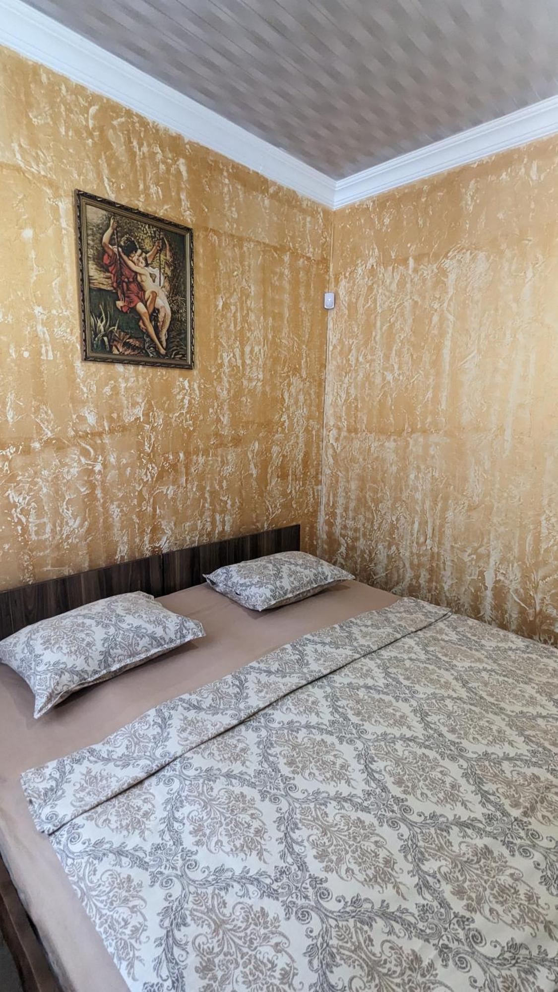 Mano'S Guest House Кобулети Экстерьер фото